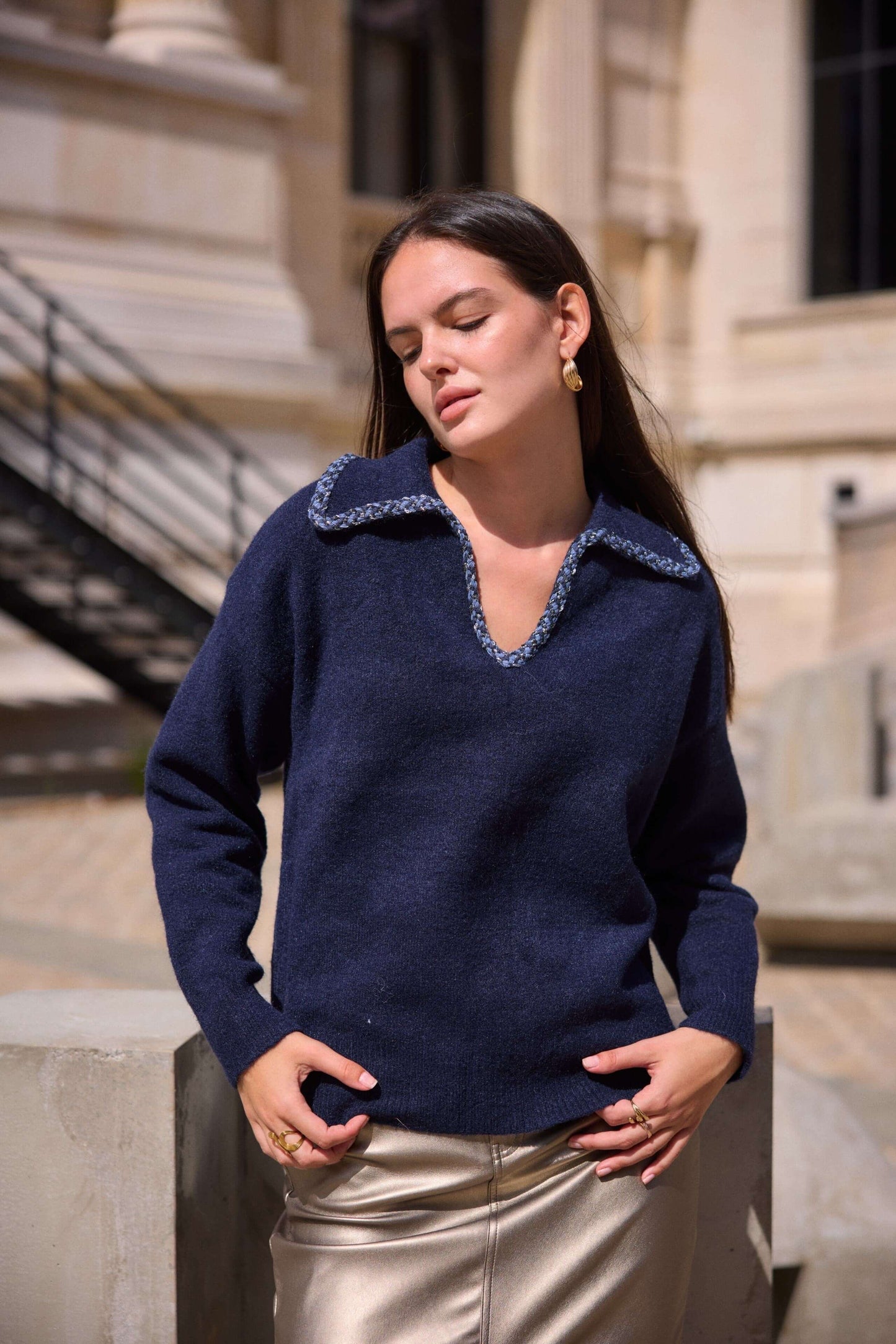 Pull femme bleu marine en laine col brodé détail jean - Olivia