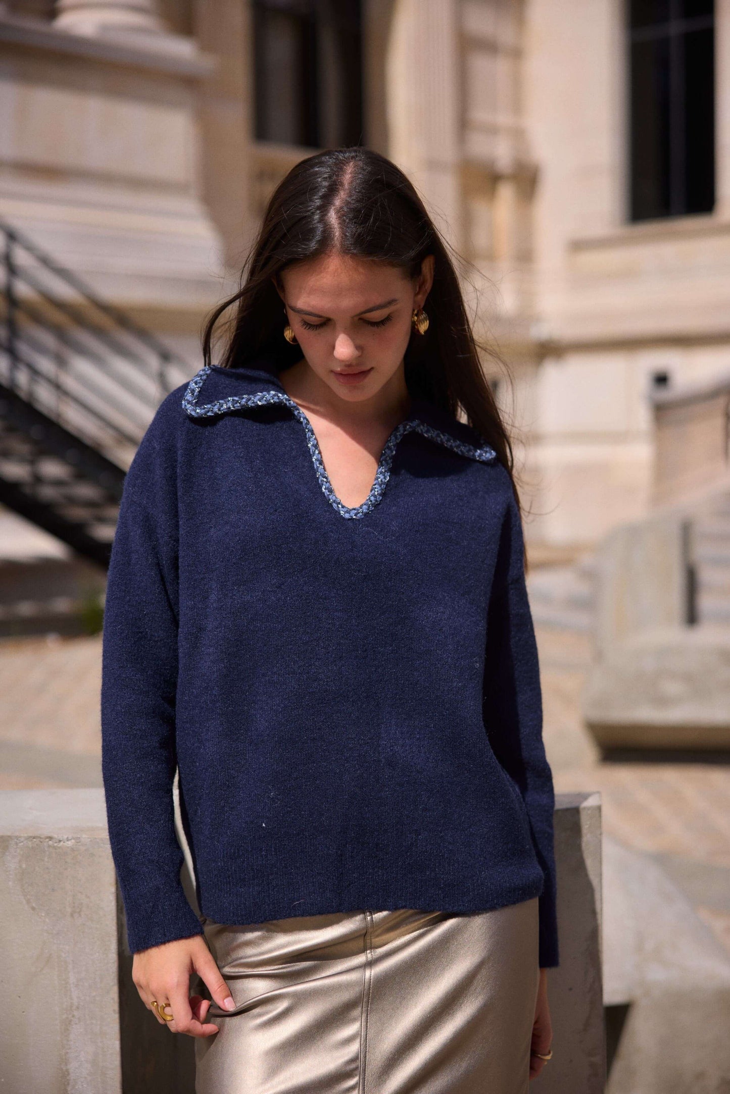 Pull femme bleu marine en laine col brodé détail jean - Olivia