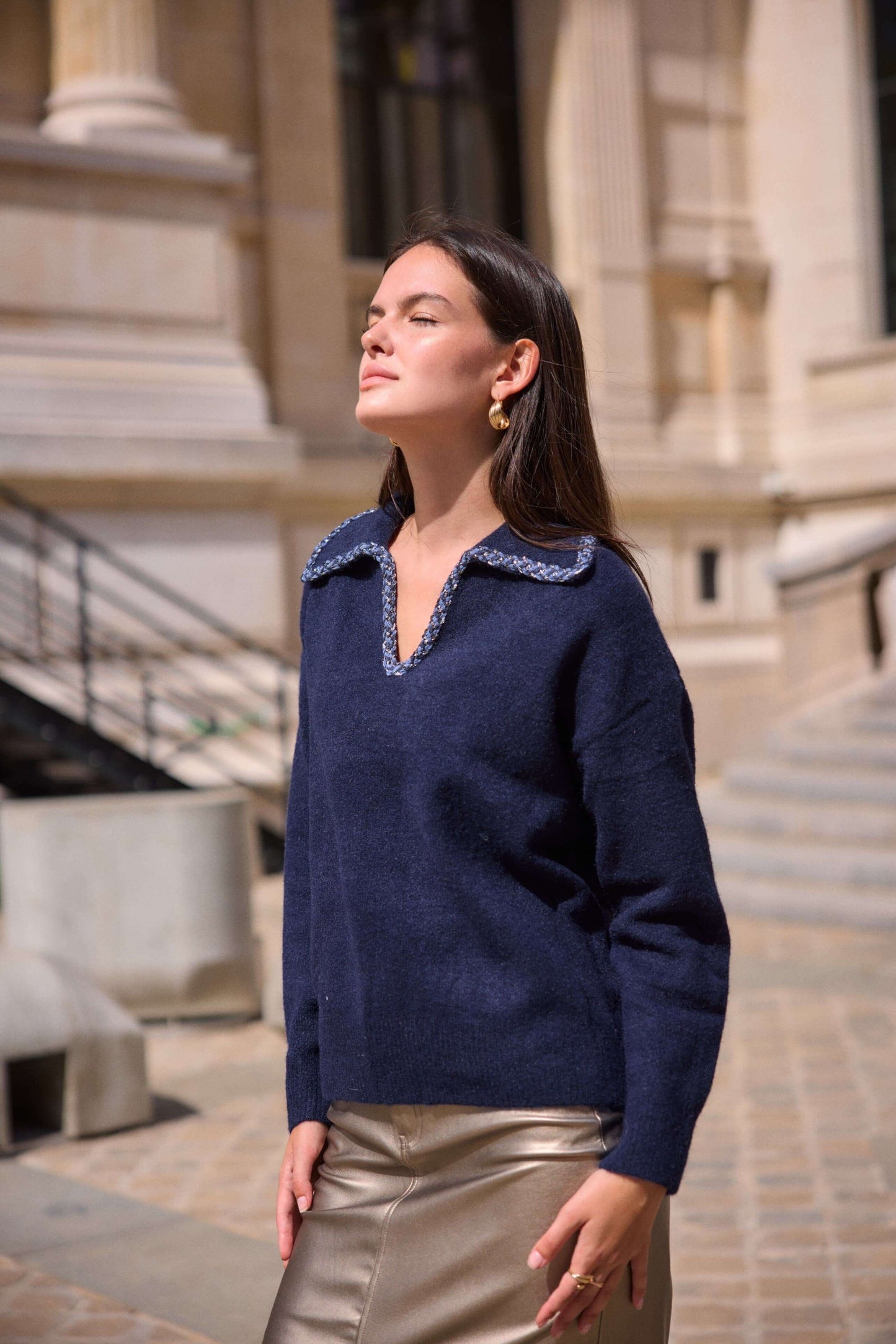 Pull femme bleu marine en laine col brodé détail jean - Olivia