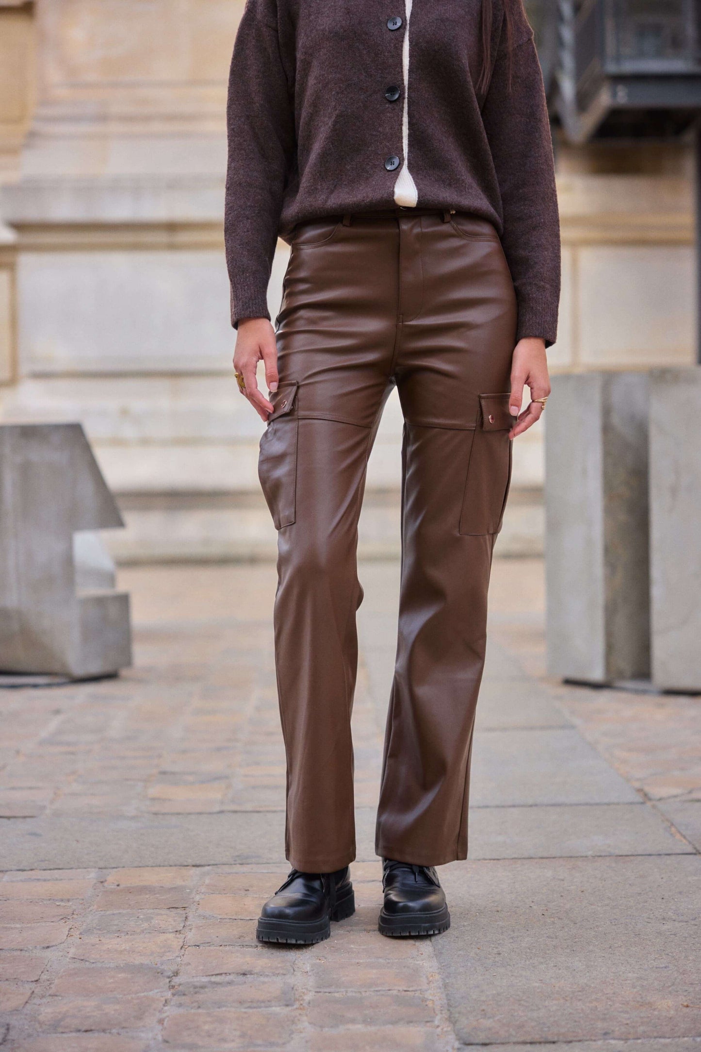 Pantalon cargo femme en similicuir confortable - Noélia