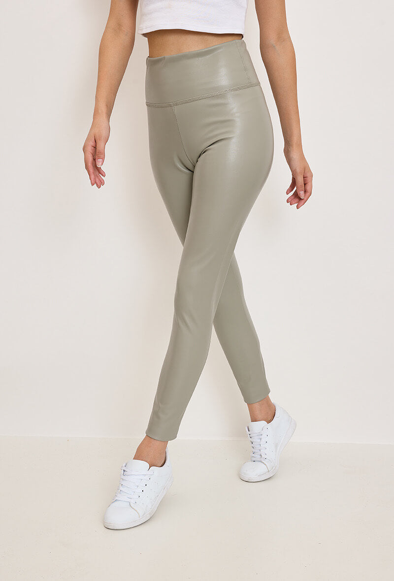 Legging femme en similicuir vert motcha taille haute - Clara