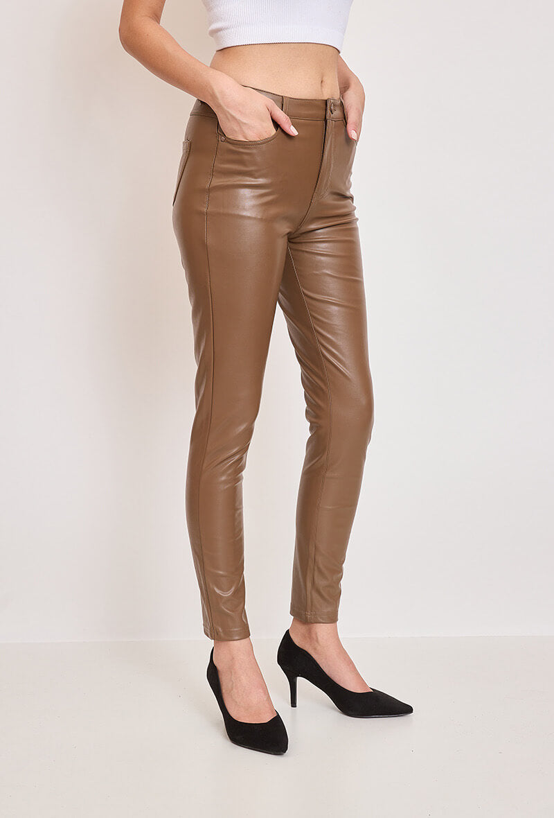 Pantalon similicuir brun avec poches coupe skiny - Naika
